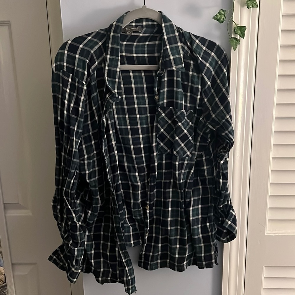 PRIMARK women’s oversized light-weight cotton flannel button-up